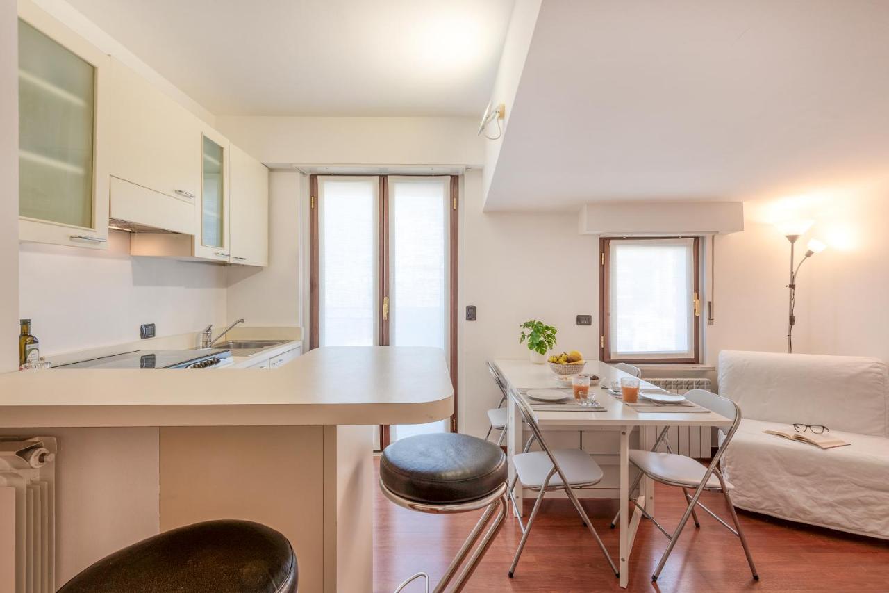 Ferrucci, 6 - Monolocale Al Settimo Cielo Apartment Milan Exterior photo